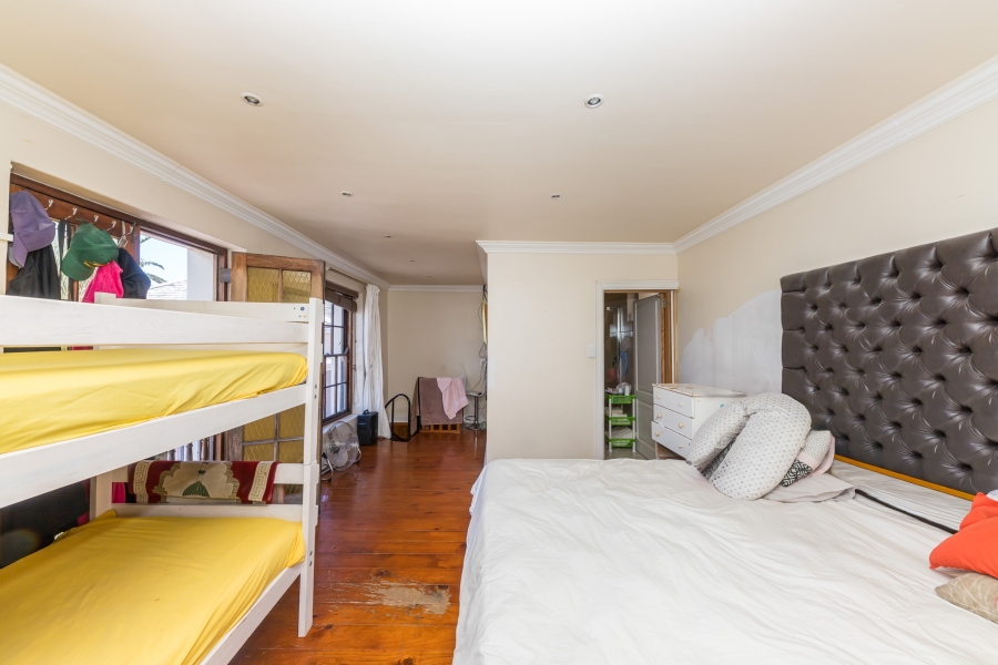 8 Bedroom Property for Sale in Walmer Estate Western Cape